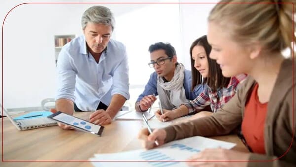 Estratégia de Marketing de Produtos e Serviços - Guia Completo